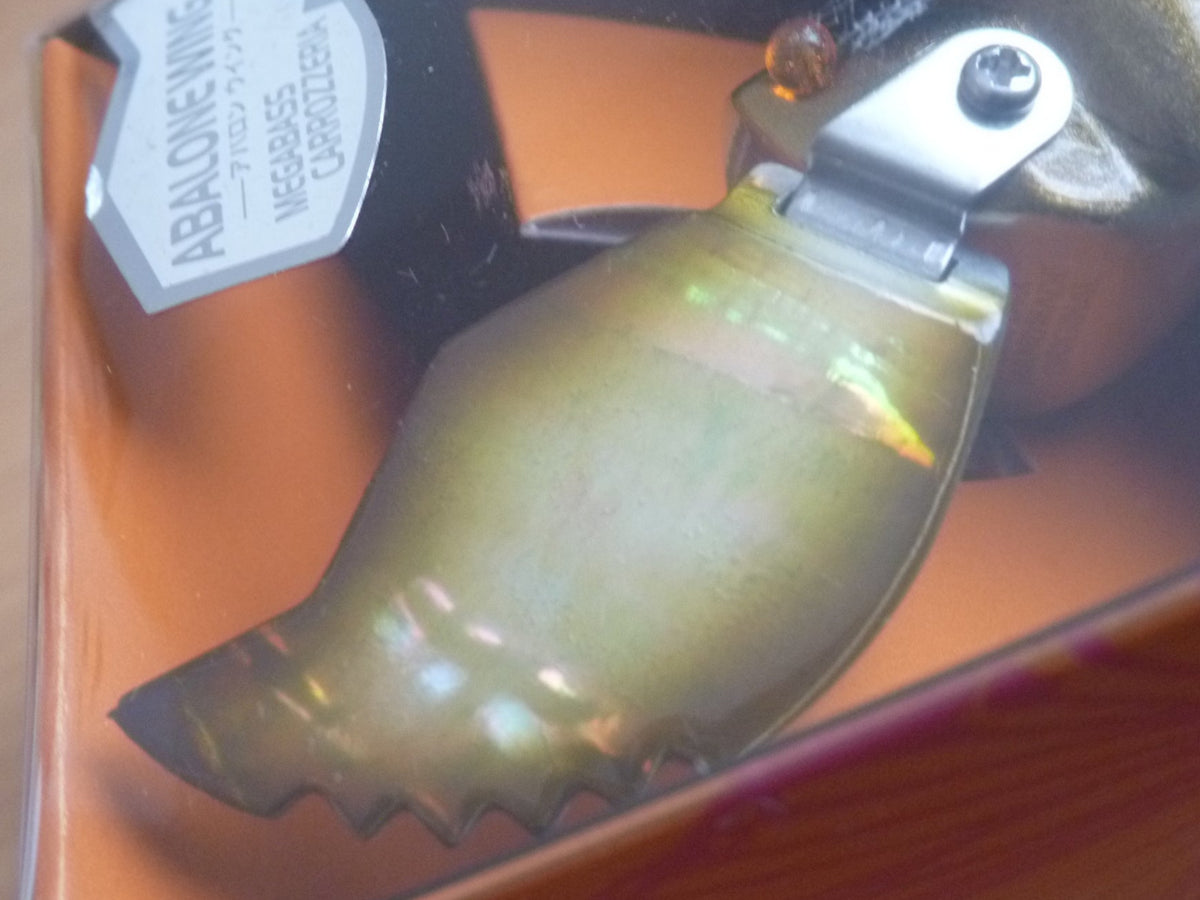 Megabass Gatta-X PARAHATCH ABALONE WING Limited Production